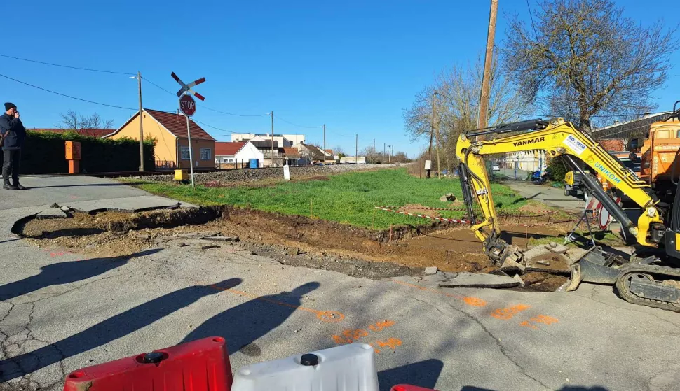 Radovi na pružnom prijelazu u Našičkom naselju