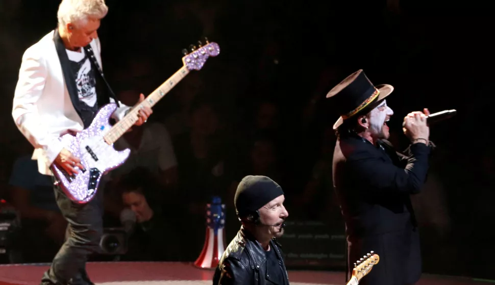 FILE PHOTO: U2 performs during the band's "Experience + Innocence" tour at The Forum in Inglewood, California, U.S., May 16, 2018. REUTERS/Mario Anzuoni/File Photo Photo: MARIO ANZUONI/REUTERS