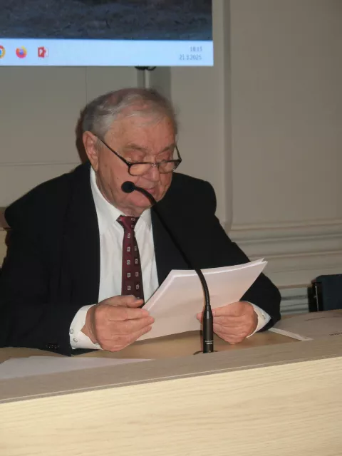 Akademik Stjepan Damjanović