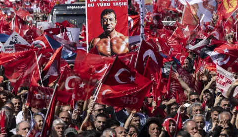 epa11996867 People take part in a demonstration organized by the main opposition Republican People's Party (CHP) against the detention of Istanbul mayor, in Istanbul, Turkey, 29 March 2025. Istanbul Mayor Ekrem Imamoglu of the Republican People's Party (CHP) was jailed and dismissed by the Turkish Ministry of Interior on 23 March on corruption charges, following his detention on 19 March along with 100 others. EPA/TOLGA BOZOGLU