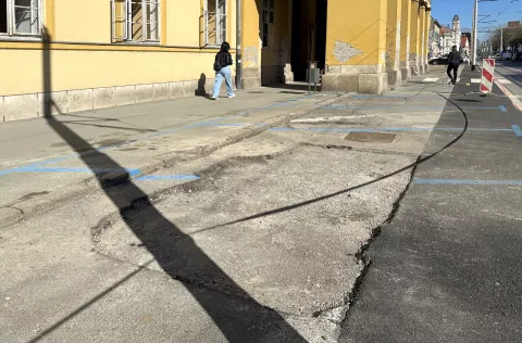 Osijek, 04. 04. 2025., Županijska ulica, parking, popravak, radoviBRUNO JOBST