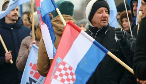 18.01.2025., Zagreb - Nezavisni sindikat radnika Hrvatske (NSRH) organizirao je prosvjed za solidarnost svih radnika, bez obzira na clanstvo u sindikatu. Razlozi - hitno povecanje placa, poboljsanje uvjeta rada i uvazavanje zahtjeva radnika INA Grupe. Photo: Emica Elvedji/PIXSELL