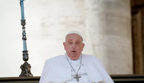epa12013303 Pope Francis attends the Mass for the Jubilee of the Sick and Health Care Workers in Saint Peter's Square at Vatican City, 06 April 2025. EPA/GIUSEPPE LAMI