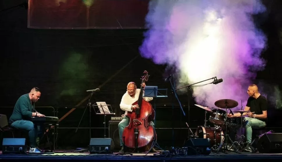 Mađarski jazzistiJános Egri Jr. Trio