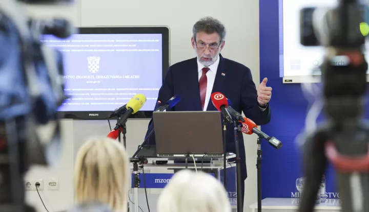 Zagreb, 31.03.2025. - Konferencija za medije u Ministarstvu znanosti obrazovanja i mladih. Na fotografiji ministar Radovan Fuchs. foto HINA/ Lana SLIVAR DOMINIĆ/ lsd