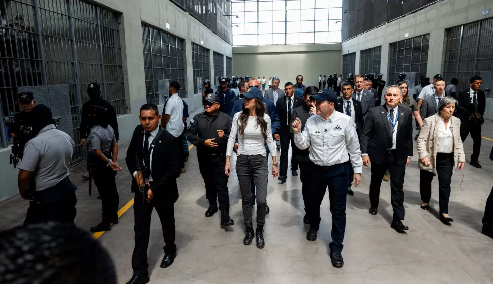 epa11990854 A handout photo made available by the Government of El Salvador shows U.S. Secretary of Homeland Security, Kristi Noem (C) touring the Center for Confinement of Terrorism (CECOT), in Tecoluca, El Salvador, 26 March 2025. Noem toured the Salvadoran maximum-security prison where more than 200 Venezuelan migrants are being held, expelled on a flight by US authorities after being accused of belonging to the transnational crime gang Tren de Aragua. EPA/Government of El Salvador/HANDOUT EDITORIAL USE ONLY/ NO SALES/ ONLY AVAILABLE TO ILLUSTRATE THE ACCOMPANYING NEWS (MANDATORY CREDIT)HANDOUT EDITORIAL USE ONLY/NO SALES
