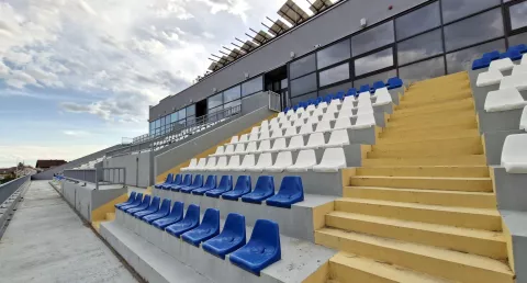 Tribine Gradskog stadiona u Belom Manastiru