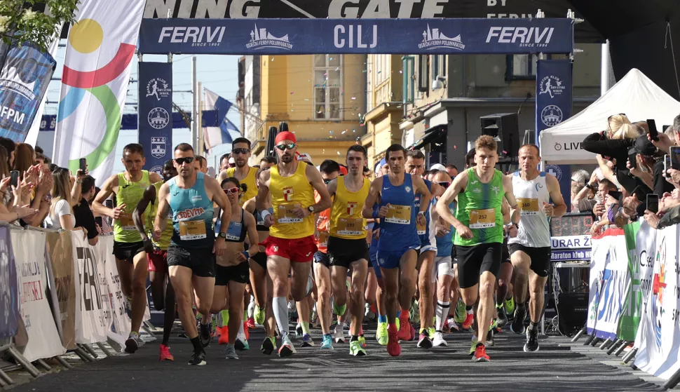 Osijek, 13. 04. 2024., Trg A. Starcevica, Ferivi polumaraton, Osjecki Ferivi polumaraton SNIMIO BRUNO JOBST