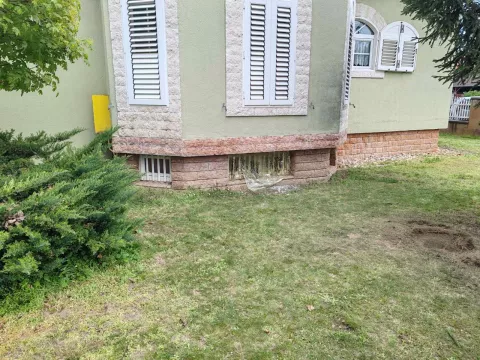 Bomba bačena u dvorište kuće Drage Tadića