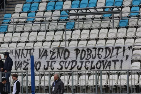 Osijek, 16. 03. 2025, Opus Arena, nogomet, SuperSport HNL 24/25. Osijek -Varaždin, Kohorta.snimo GOJKO MITIĆ