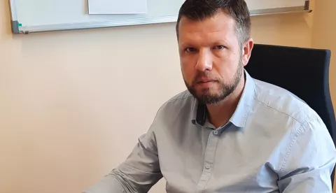 MAGAZINZvonimir Filipović, mag.oec., pred.zaposlen na mjestu Voditelja za maloprodaju Regije Istok u PIK Vrbovcu plus d.o.o. i Vanjski suradnik na Veleučilištu "Lavoslav Ružička" u Vukovaru