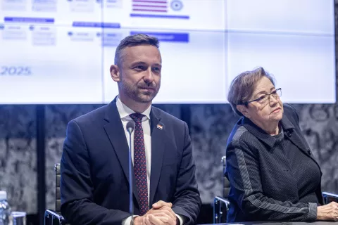 Zagreb, 9.4.2025 - Ministarstvo rada, mirovinskoga sustava, obitelji i socijalne politike predstavilo je ključne mjere novog Zakona o mirovinskom osiguranju. Mjere u okviru novog Zakona predstavio je ministar rada, mirovinskoga sustava, obitelji i socijalne politike Marin Piletić. Na slici MArin Piletić i Višnja Fortuna.Foto Hina/ Dario GRZELJ/ dag