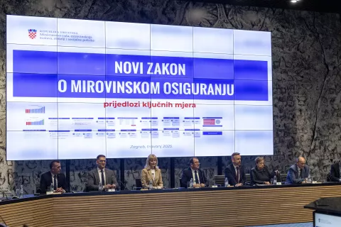 Zagreb, 9.4.2025 - Ministarstvo rada, mirovinskoga sustava, obitelji i socijalne politike predstavilo je ključne mjere novog Zakona o mirovinskom osiguranju. Mjere u okviru novog Zakona predstavio je ministar rada, mirovinskoga sustava, obitelji i socijalne politike Marin Piletić.Foto Hina/ Dario GRZELJ/ dag