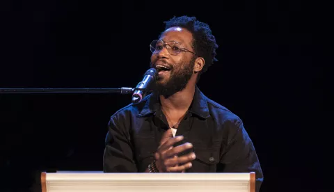  Pjevač, orguljaš, pijanist, aranžer i producent Cory Henry