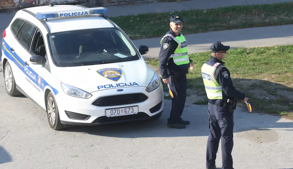 OSIJEK, 06. 11. 2018, ULICA KRALJA PETRA SVAČIĆA, PROMETNA POLICIJA, KONTROLA, SLOBODNJAK.snimio GOJKO MITIĆ