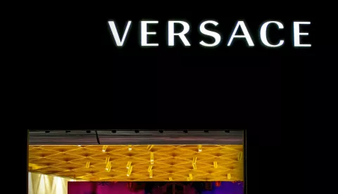 Versace kupila Prada