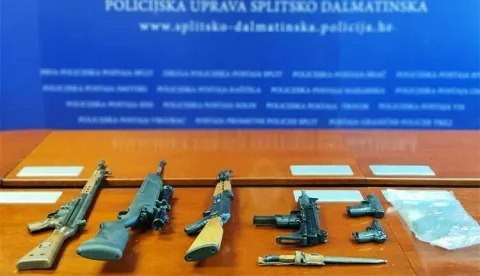 Zaplijena oružja od dilera