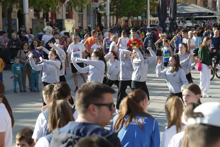 Osijek, 13. 04. 2024., Trg A. Starcevica, Ferivi polumaraton, Osjecki Ferivi polumaraton SNIMIO BRUNO JOBST