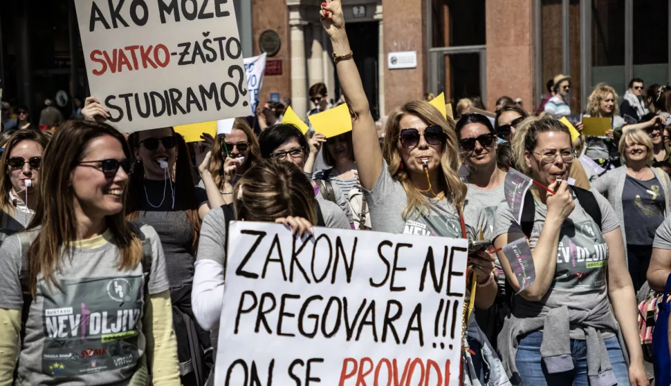 Zagreb, 12.4.2025 - Udruga Sidro i Sindikat odgoja i obrazovanja, medija i kulture organizirali su prosvjed odgojitelja i drugih zaposlenika zbog nezadovoljstva uvjetima rada u dječjim vrtićima.Foto Hina/ Dario GRZELJ/ dag