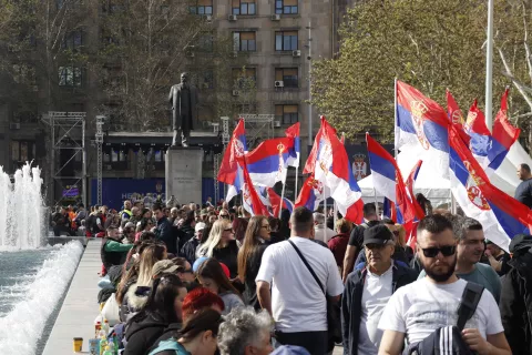 Beograd, 12.04.2025 - U Srbiji se u subotu odr?avaju dva skupa - svenarodni sabor "Ne damo Srbiju", na koji je prista?e pozvao populisti?ki srbijanski predsjednik Aleksandar Vu?i?, i drugi, "Sloboda vlada ?ar?ijom", u Novom Pazaru, koji u toj multietni?koj sredini organizira studentski pokret. foto HINA/ FOTO TANJUG/ Jovana KULA?EVI?/ ik