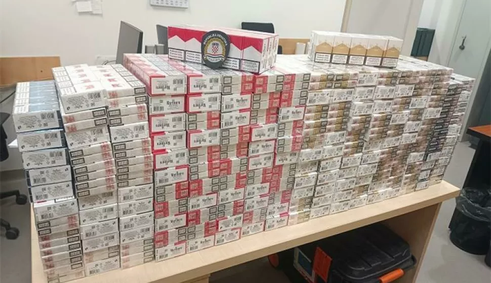 Na graničnom prijelazu Slavonski Brod spriječeno krijumčarenje cigareta