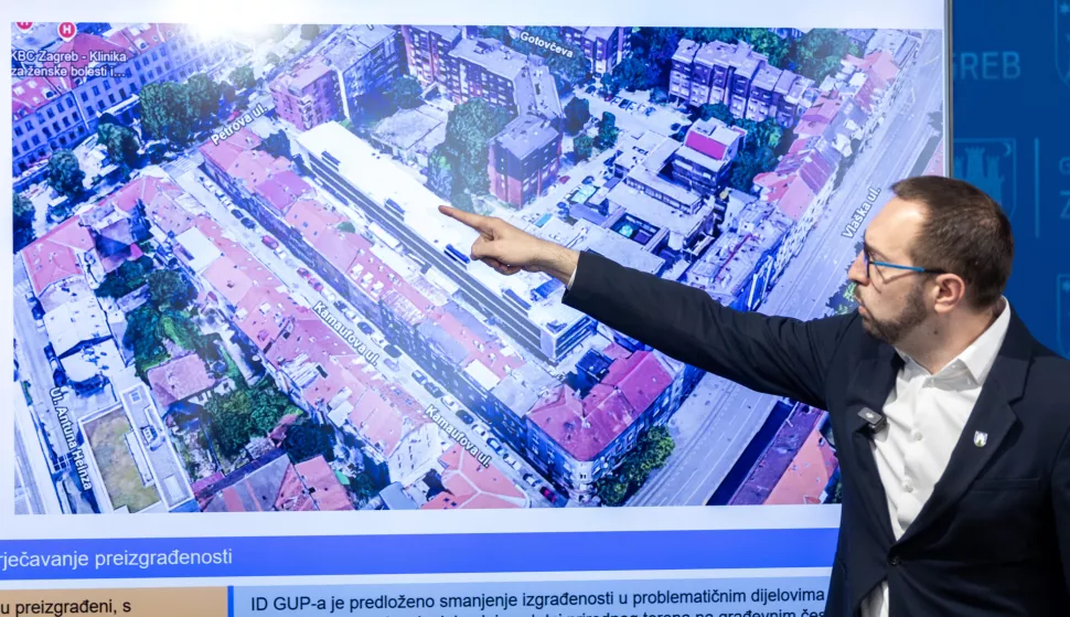 Zagreb, 14.04.2025 - Konferencija za medije zagrebačkog gradonačelnika Tomislava Tomaševića nakon otkazivanja sjednice Gradske skupštine jer Grad od Ministarstva prostornog uređenja do danas nije dobio suglasnost za izmjene i dopune GUP-a. Na slici Tomislav Tomašević.foto HINA/ Damir SENČAR/ ds