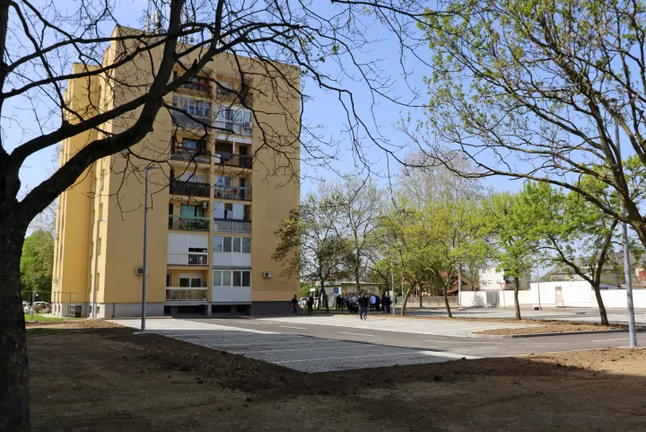 Osijek, 16. 04. 2025, Vijenac Petrove gore, 59 novih prkirali&scaron;nih mjesta, obi&scaron;ao je Dragan Vulin.snimio GOJKO MITIĆ