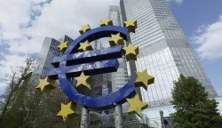 epa12031969 The Euro-Logo by German artist Ottmar Hoerl in front of the former headquarter of the European Central Bank (ECB), in Frankfurt am Main, Germany, 14 April 2025. EPA/RONALD WITTEK