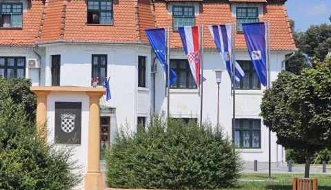 ĐURĐENOVAC - Zgrada Općine Đurđenovac, ilustracija. Snimila SNJEŽANA FRIDL