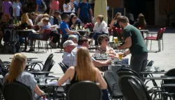 29.04.2024., Pula: Prekrasno, gotovo ljetno vrijeme i Pula puna turista. Photo: Sasa Miljevic/PIXSELL/PIXSELL