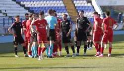 Ono što je bilo u najavi, pred Uskrs se i dogodilo. NK Zrinski Osječko 1664 je pred gašenjem i istupanjem iz SuperSport Prve nogometne lige. Tužna ovosezonska priča aktualnog viceprvaka prvoligaškog društva, čini se, došla je do kraja...