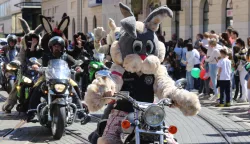 Osijek, 19. 04. 2025, Trg Ante Starčevića, Uskrsni sajam i Motozeke.snimio GOJKO MITIĆ
