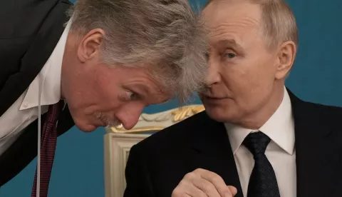FILE PHOTO: Russian President Vladimir Putin talks to Kremlin spokesman Dmitry Peskov during a signing ceremony following Russia-Kazakhstan talks in Astana, Kazakhstan November 27, 2024. REUTERS/Turar Kazangapov/File Photo Photo: TURAR KAZANGAPOV/REUTERS