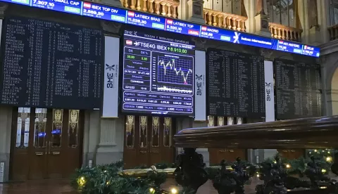 epa10376195 The floor at Madrid's Stock Exchange headquarters in Madrid, Spain, 22 December 2022. Spanish Stock Market main index Ibex 35 rose 0.32 percent after the opening on 22 December and consolidated the level of 8,300 points driven by the strong gains on Wall Street the day before. EPA/VEGA ALONSO