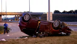 snimio Davor KIBEL,Osijek, 17.07.2017. Južna obilaznica, prometna nezgoda, automobil na krovu, 20,50 sati.