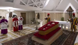 epa12045995 A handout photo made available by Vatican Media shows Cardinal Kevin Joseph Farrell next to Pope Francis' body during the Rite of the Confirmation of the Pontiff's Death at the Chapel of Santa Marta in Vatican City, 21 April 2025. Pope Francis died on 21 April 2025 at the age of 88, according to the Holy See. Born Jorge Mario Bergoglio in Buenos Aires, Argentina. On 17 December 1936, he was appointed leader of the Catholic Church on 13 March 2013, succeeding Pontiff Emeritus Benedict XVI. EPA/VATICAN MEDIA HANDOUT EDITORIAL USE ONLY/NO SALES