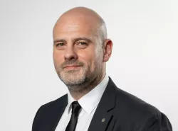 MAGAZIN DANIEL HINST ZAGREB CEA