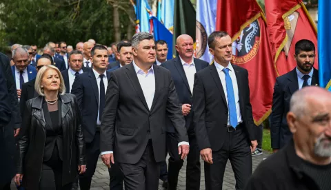 Livno, 23.04.2025. - Predsjednik Republike Zoran Milanović sudjelovao je danas na obilježavanju 33. obljetnice obrane Livna te je tom prigodom uručio odlikovanje Livanjskoj brigadi "Petar Krešimir IV.". Na fotografiji Zoran Milanović. foto HINA/ Ured predsjednika Republike Hrvatske/Marko Beljan/ tm