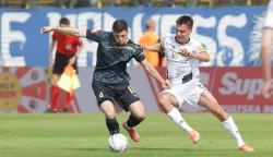 Velika Gorica, 23.04.2025. - Susret 31. kola HNL-a NK Gorica - GNK Dinamo. Na fotografiji Martin Baturina, Vito Čaić.foto HINA/ Admir BULJUBAŠIĆ/ abu