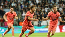 23.04.2025., stadion HNK Rijeka, Rijeka - SuperSport HNL, 31. kolo, HNK Rijeka - NK Osijek. Slavlje nogometasa Osijeka nakon pogotka Naila Omerovica za vodstvo Osijeka 1:0. Nail Omerovic