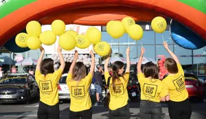 STOP SHOP Vinkovci ovog proljeća slavi svoj drugi rođendan, a kako i priliči pravomslavljeniku, ovaj retail park priprema veliko slavlje s mno&scaron;tvom aktivnosti koje će razveselitidjecu, ali i odrasle.