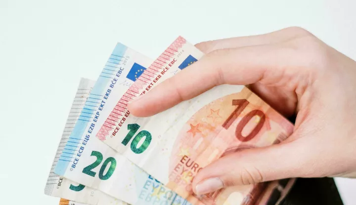 keš gotovina euro euri novčanik