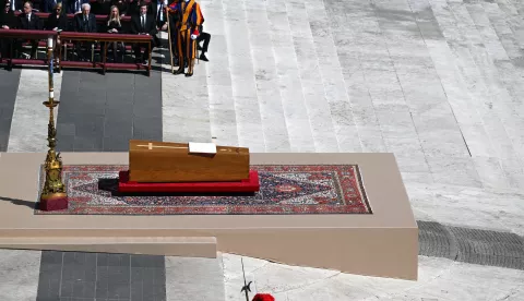 epa12056019 The Book of Gospels is placed on the coffin containing the body of Pope Francis during the funeral ceremony in St. Peter's Square in the Vatican Cty, 26 April, 2025. Pope Francis died on Easter Monday, April 21, 2025, at the age of 88. EPA/DAREK DELMANOWICZ POLAND OUT