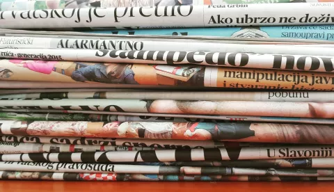 novine, glas slavonije, papir, ilustracijamario mihaljević
