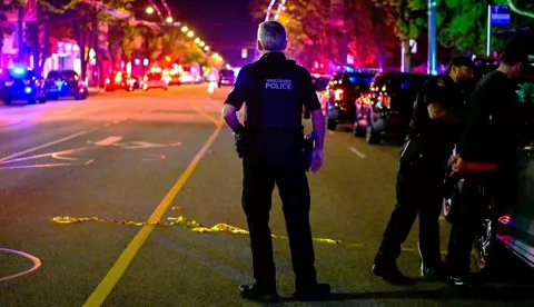 VANCOUVER, 27. travnja 2025. (Hina/AFP) - Policija Vancouvera potvrdila je u nedjelju 11 mrtvih u napadu na ulični festival u subotu navečer, dodajući da je napadač koji je u pritvoru imao psihičkih problema.