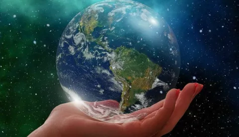 Ilustracija - kolumna Dunje MaletićSačuvaj planet