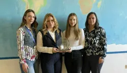 Stella Špoljarić, Ena Marković i Lea Samardžić s mentoricom Natašom Vinković