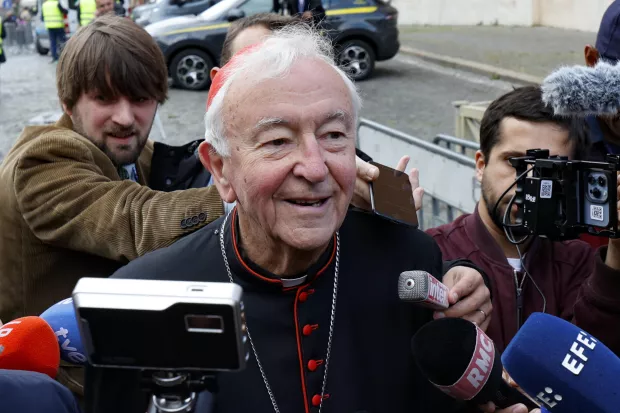 epa12060027 Cardinal Vincent Nichols arrives at the Vatican for the fifth meeting of the Congregation of Cardinals, Vatican City, 28 April 2025. The cardinals continue their deliberations during general congregations held following the death of Pope Francis, in preparation for the assembly to elect a new pope, known as the conclave. EPA/FABIO FRUSTACI