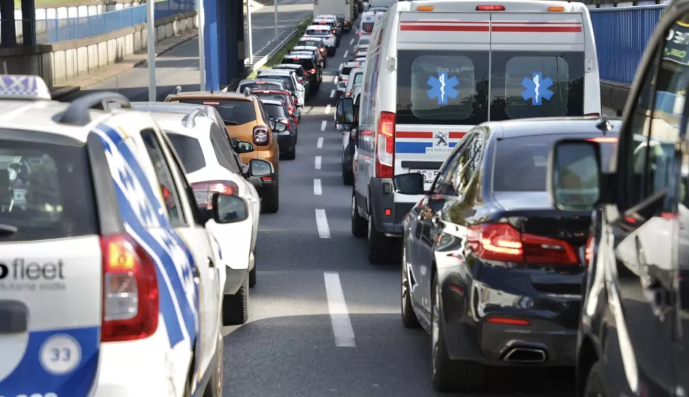 Gužve na Trpimirovoj zbog zatvaranja VinkovačkeOsijek, 31. srpnja 2023.