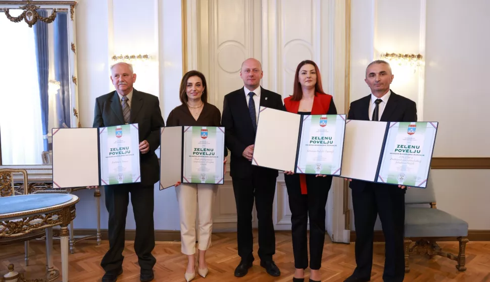 DOŽUPAN JOSIP MILETIĆ S DOBITNICIMA